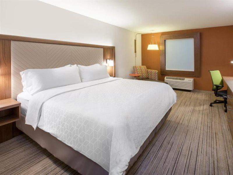 Holiday Inn Express & Suites Onalaska - La Crosse Area, An Ihg Hotel Exterior photo