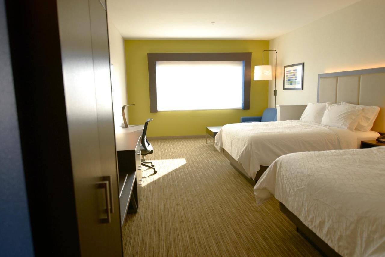 Holiday Inn Express & Suites Onalaska - La Crosse Area, An Ihg Hotel Exterior photo